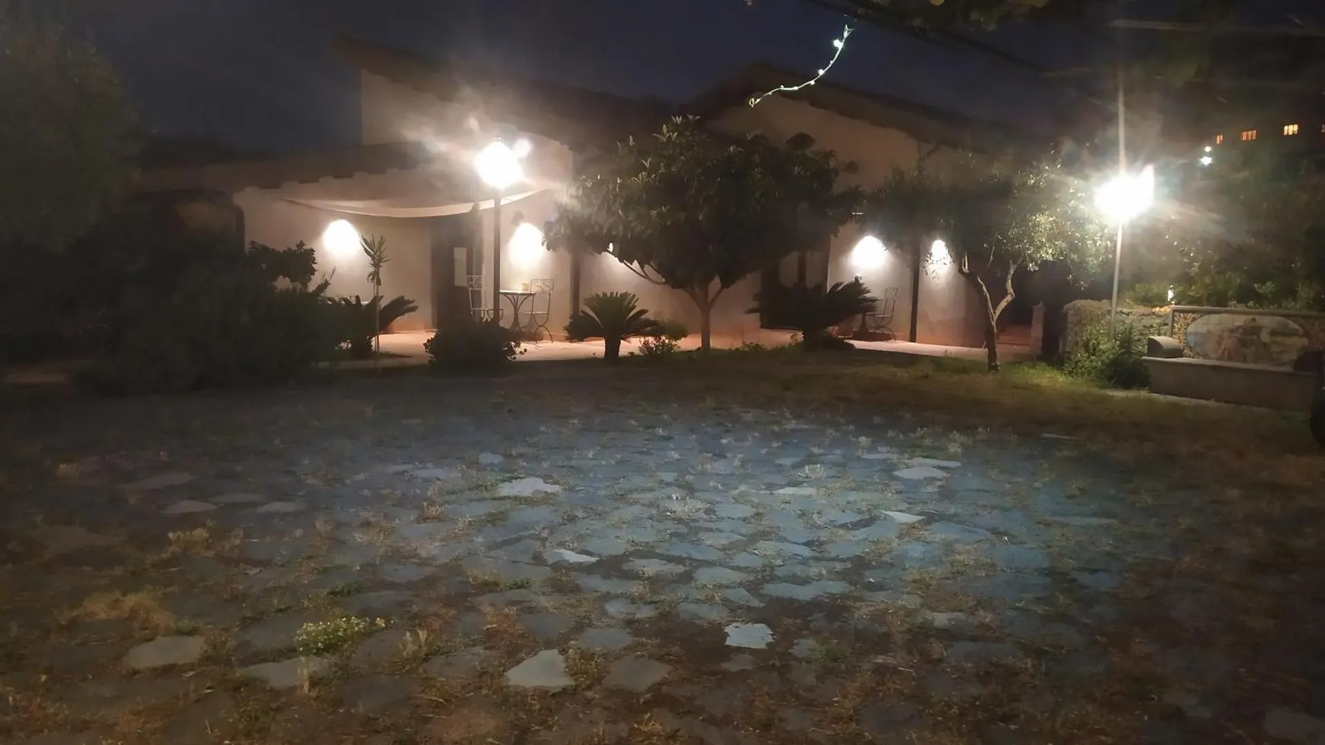 Bed and Breakfast Il Giardino di Galatea Acireale 0*,